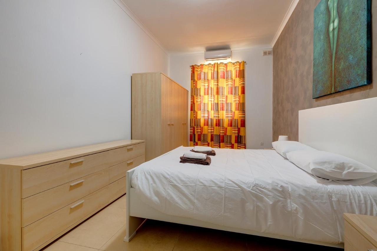 Modern 2 Bedroom Maisonette In Central Sliema Eksteriør billede
