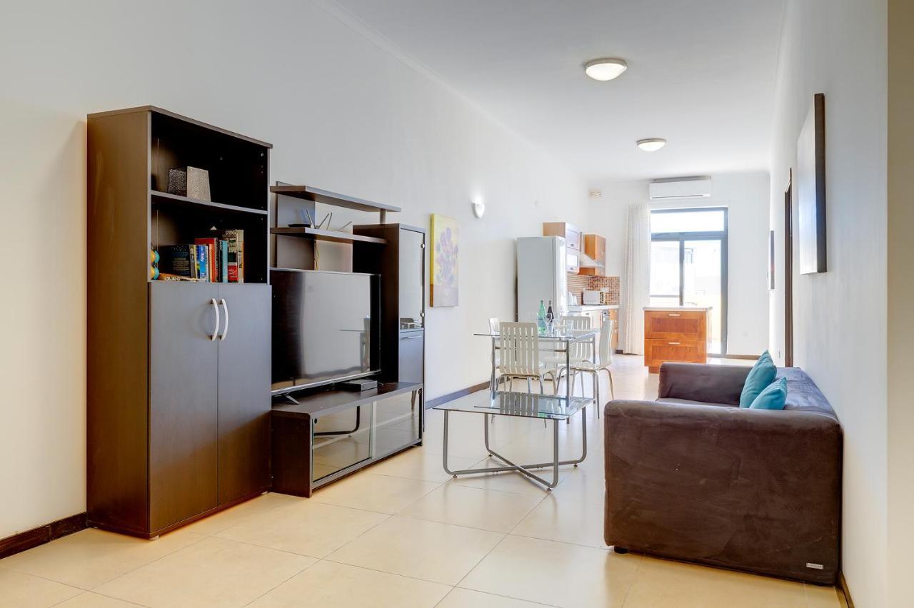 Modern 2 Bedroom Maisonette In Central Sliema Eksteriør billede