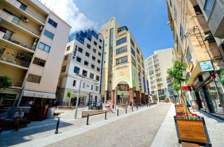 Modern 2 Bedroom Maisonette In Central Sliema Eksteriør billede